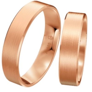 Schlichte Eheringe in Rot- statt Weißgold