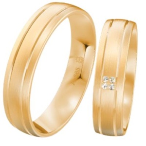 Trauringe aus Roségold mit Diamant