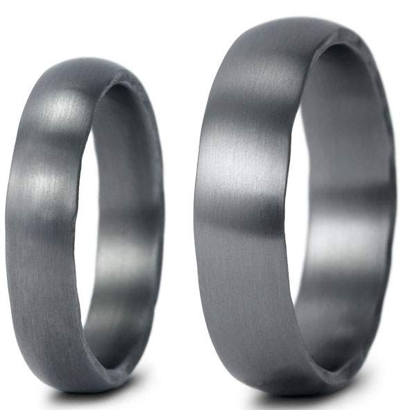 Tantal Partnerringe mit Schmiedekante