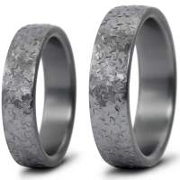 Tantal Partnerringe mit Struktur Sternschlag Tantal Partnerringe mit Struktur Sternschlag