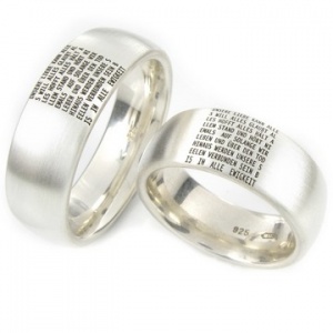 Ehering mit Spruch-Gravur