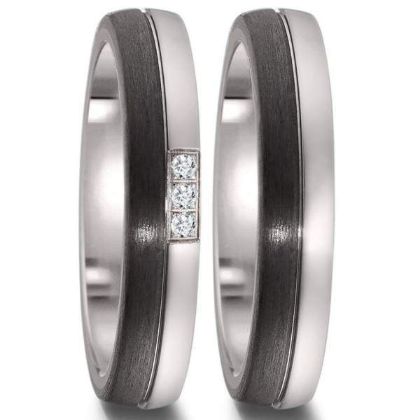 Schmale Titan Carbon Partnerringe mit 3 Steinen hier online schauen