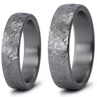 Tantal Partnerringe mit Struktur Schmetterring Tantal Partnerringe mit Struktur Schmetterring