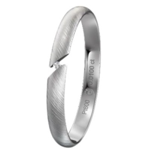 Verlobungsring aus Platin mit Diamant