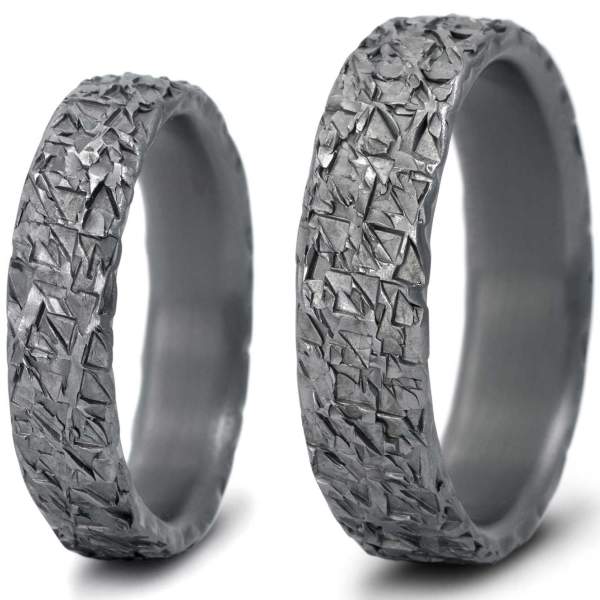 Tantal Partnerringe mit Dreieck-Struktur